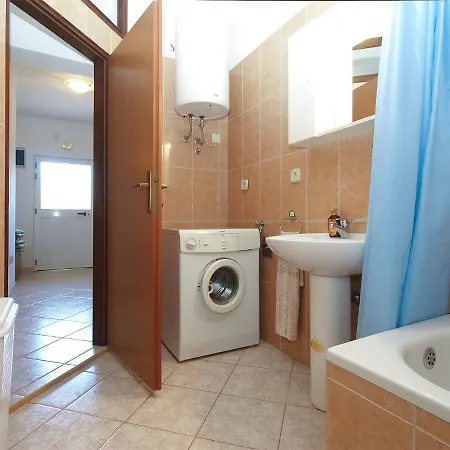 Miranda 1858 Apartament