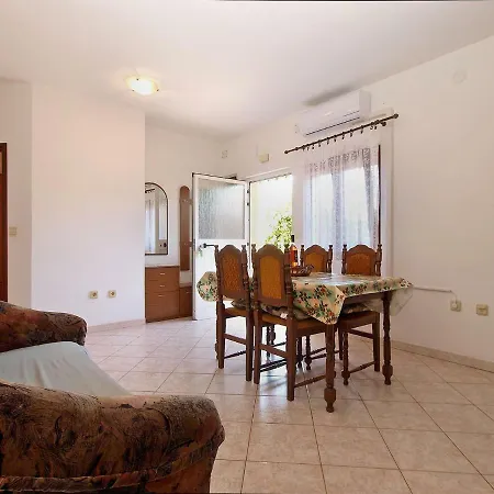 Apartament Miranda 1858 Fažana
