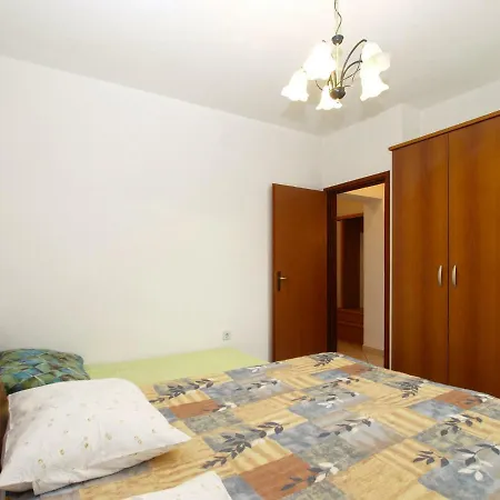 Miranda 1858 Apartament *